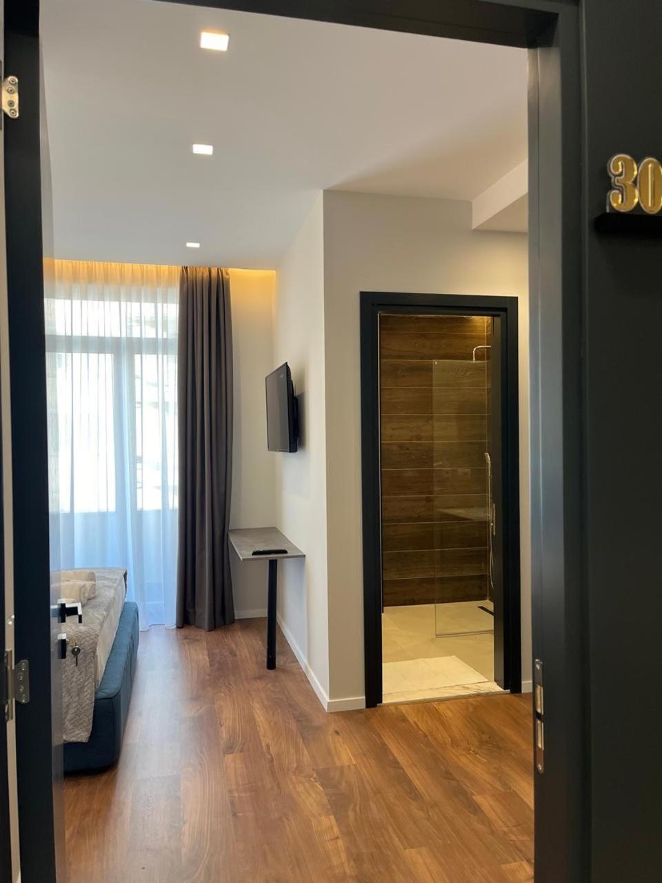 North Alb Hotel Shkodra Kültér fotó