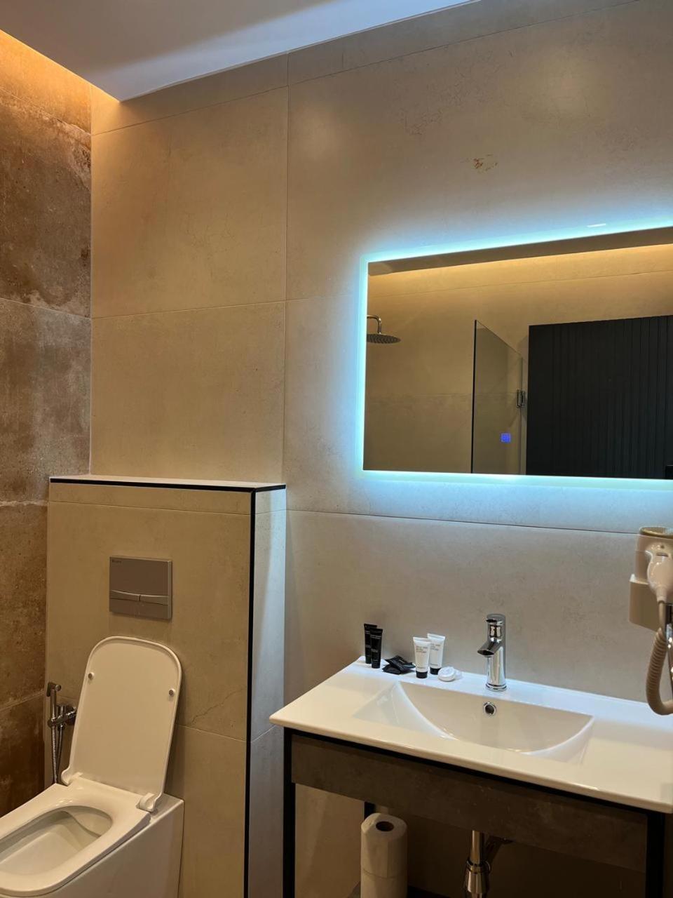 North Alb Hotel Shkodra Kültér fotó