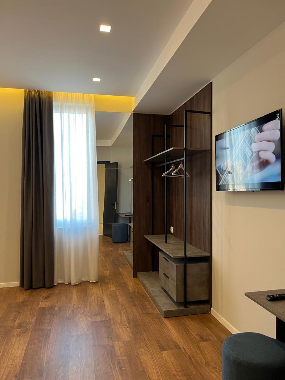 North Alb Hotel Shkodra Kültér fotó